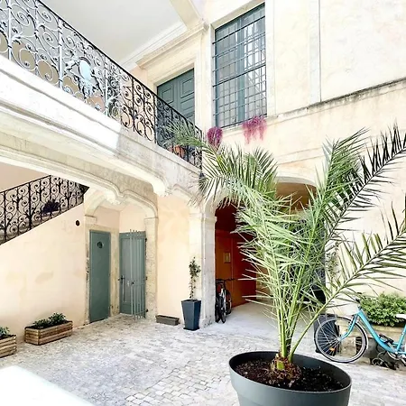 Villard, Centre Historique Nîmes